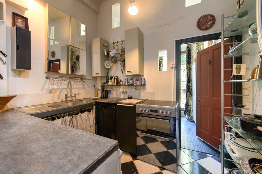 Apartment in Dagenham East, England 4 - 18703263