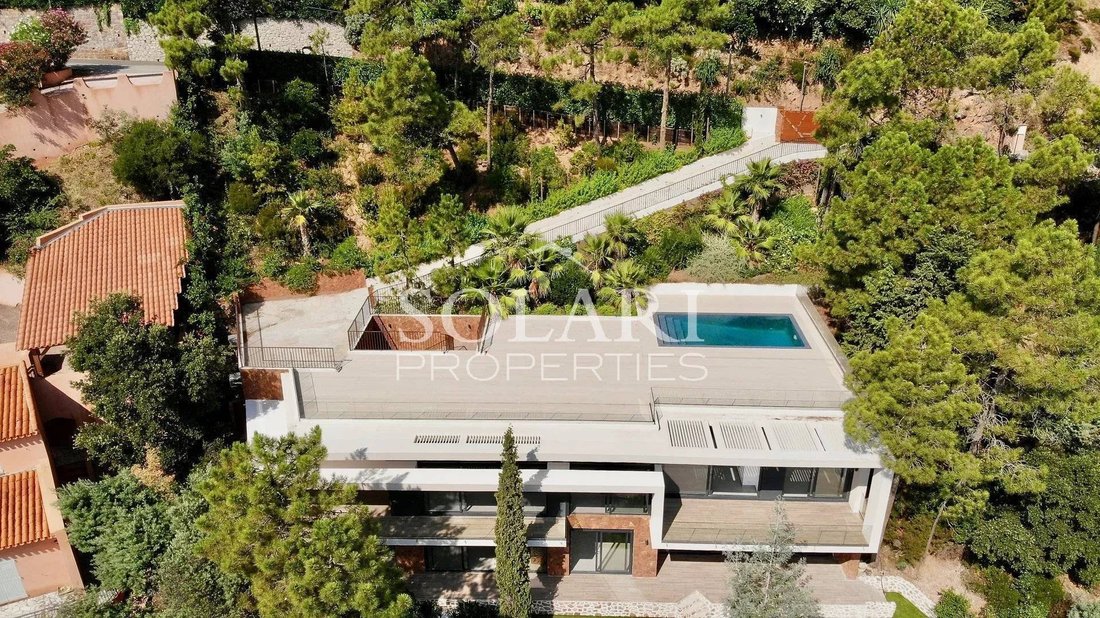 House in Théoule-sur-Mer, Provence-Alpes-Côte d'Azur, France 4 - 15664068