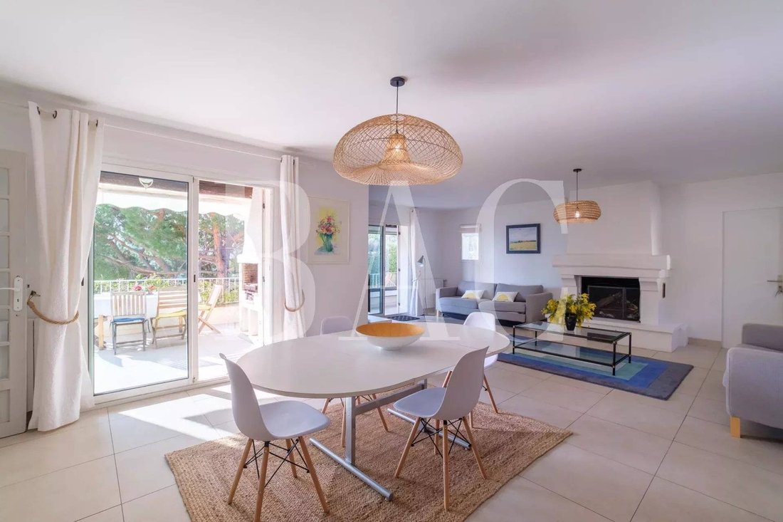 Villa in Croix des Gardes, Cannes, France 4 - 15622362