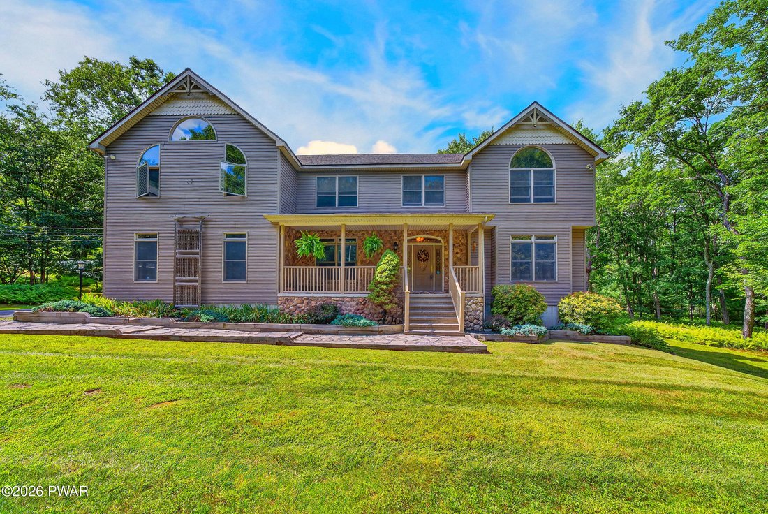 House in Milford, Pennsylvania, United States 2 - 18706347