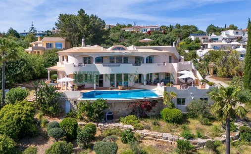 Villa in Loule (Sao Clemente), Algarve, Portugal 1