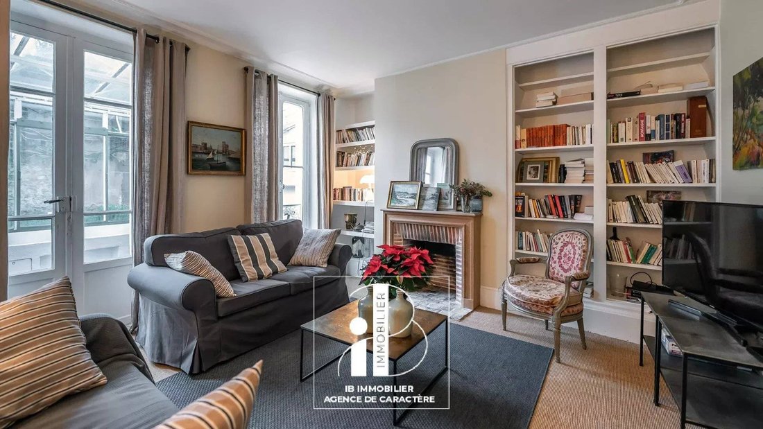 House in Fontainebleau, Ile-de-France, France 2 - 18220194