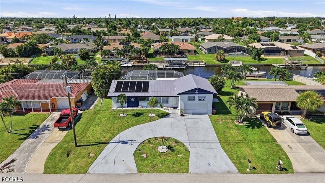 House in Cape Coral, Florida, United States 3 - 18705183