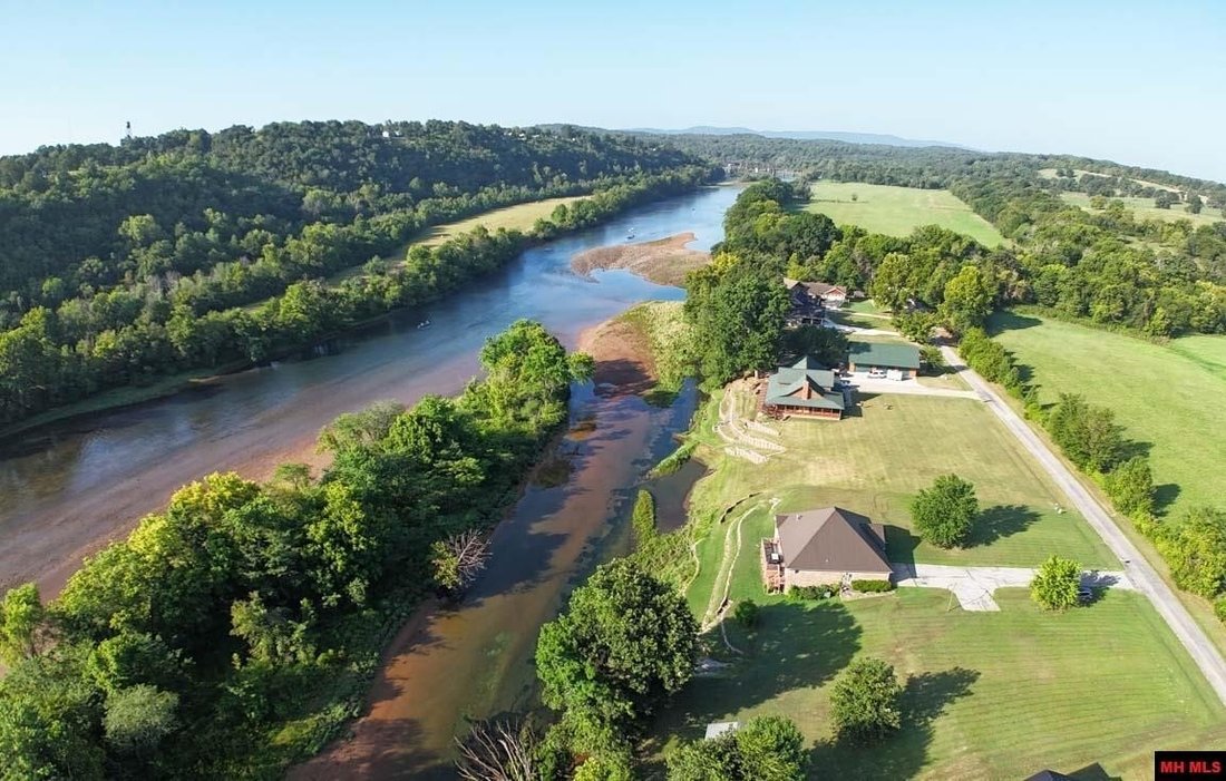 Flippin, Arkansas, United States 1 - 18709018