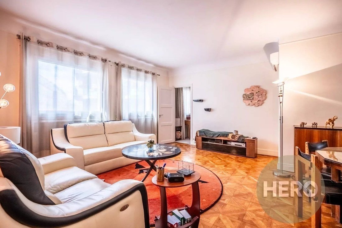 Apartment in Hôtel de Ville-Planchette, Levallois-Perret, France 2 - 16074140