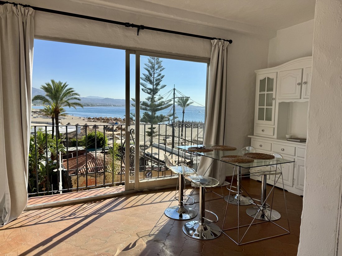 Apartamento en Playa Puerto Banús, Marbella, España 1 - 18708553