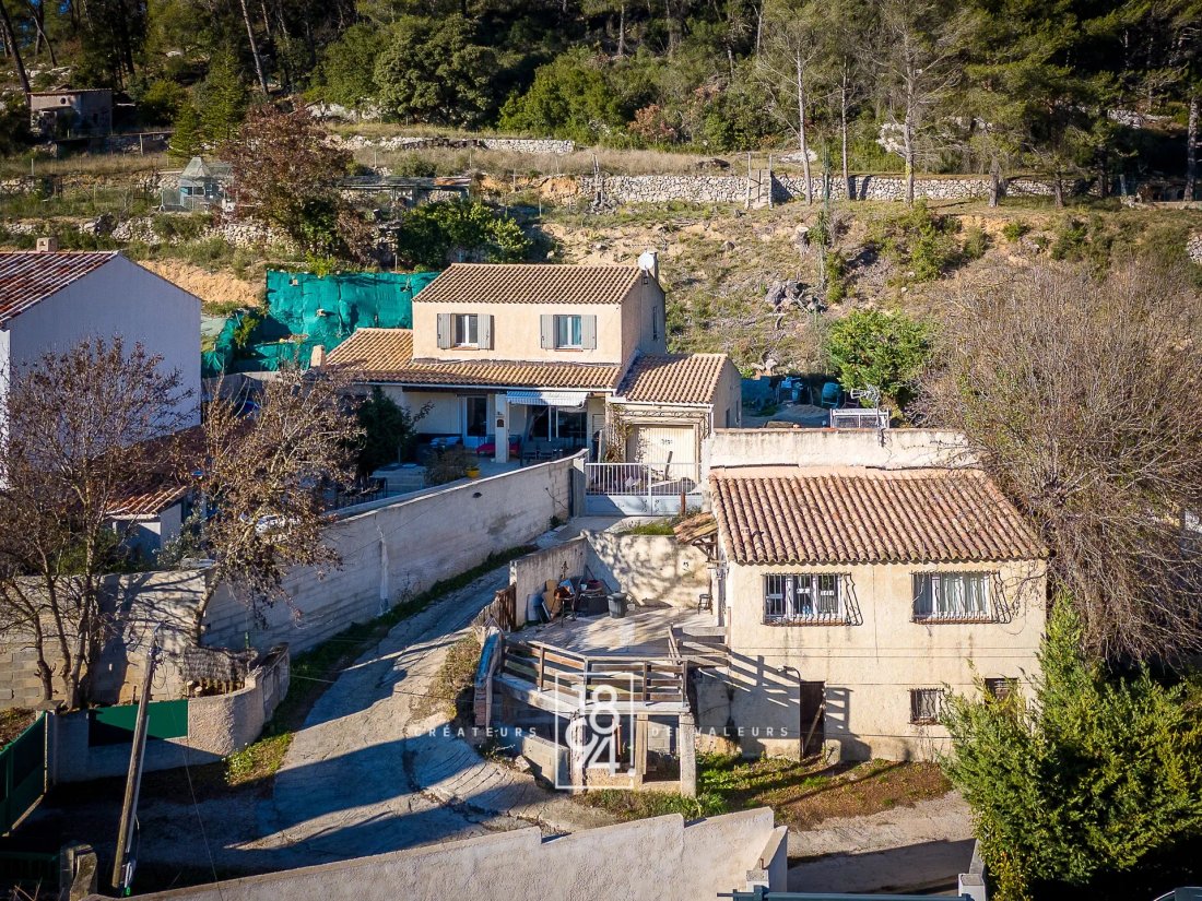 Casa en Saint-Zacharie, Provenza-Alpes-Costa Azul, Francia 4 - 16964323