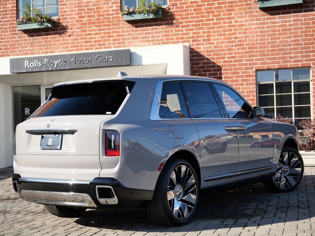 Suv in Beverly Hills, CA, United States 2 - 18709254