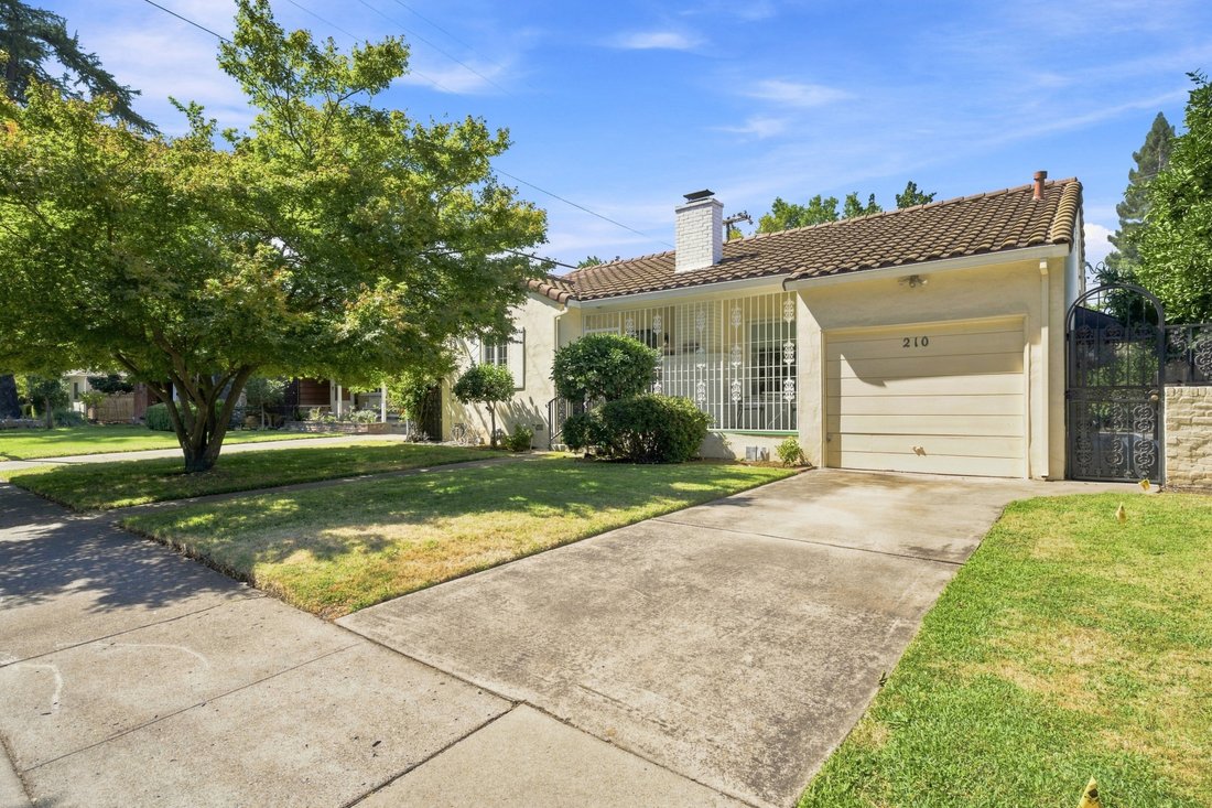 House in Sacramento, California, United States 1 - 18704747