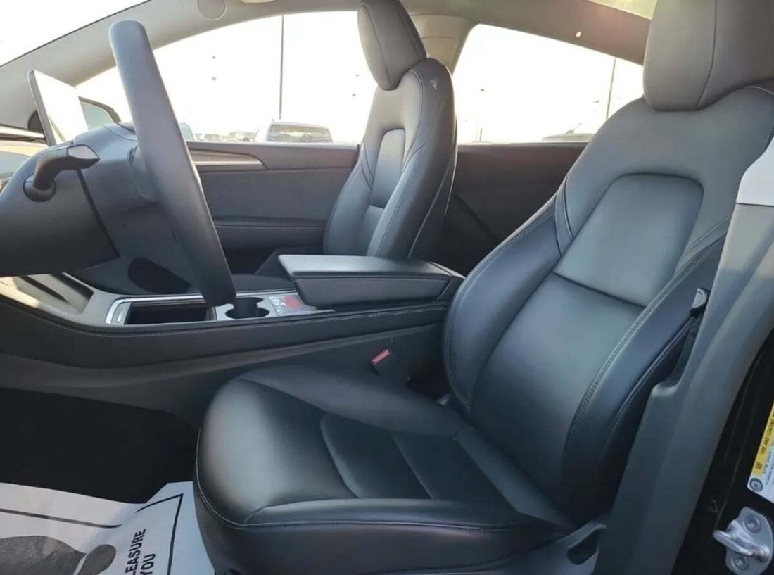 Suv in Newport Beach, CA, United States 2 - 18685511