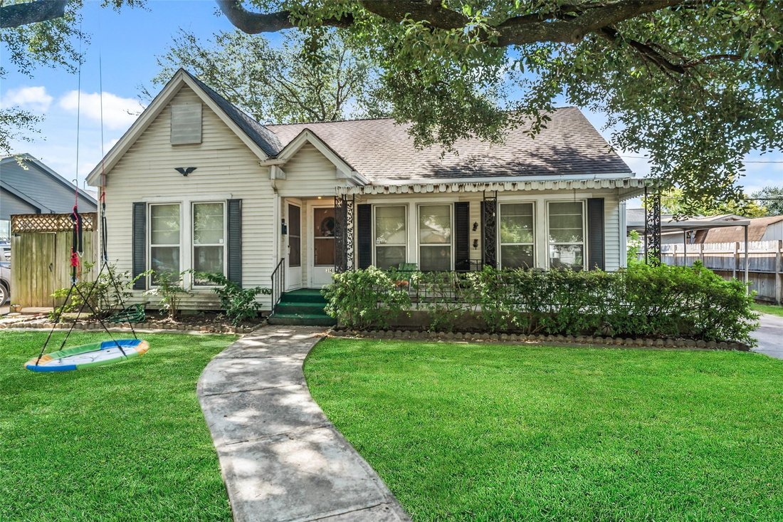 House in Houston, Texas, United States 3 - 18706599
