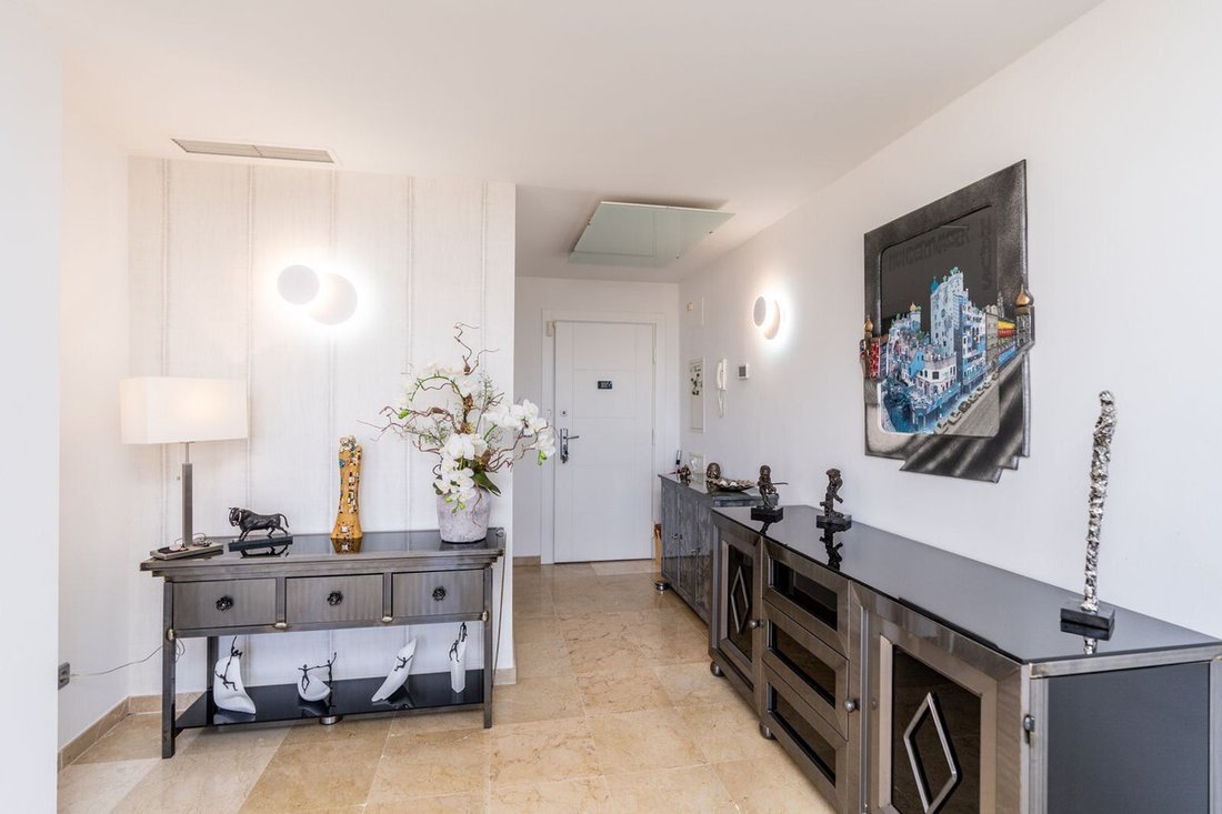 Apartment in Benahavis, Andalusia, Spain 4 - 18704055