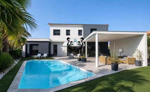 House in Partie Nord-Ferrieres-Cadenades-Rouviere, Le Muy, France 1
