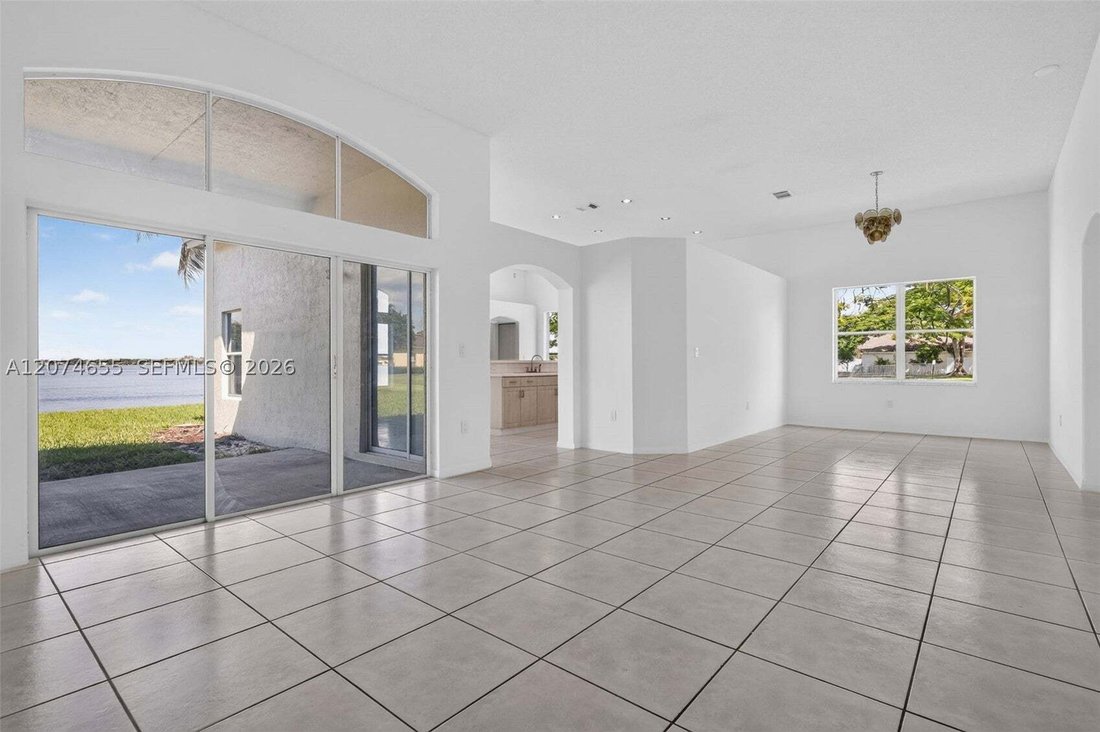 Casa en Miramar, Florida, Estados Unidos 4 - 18710147