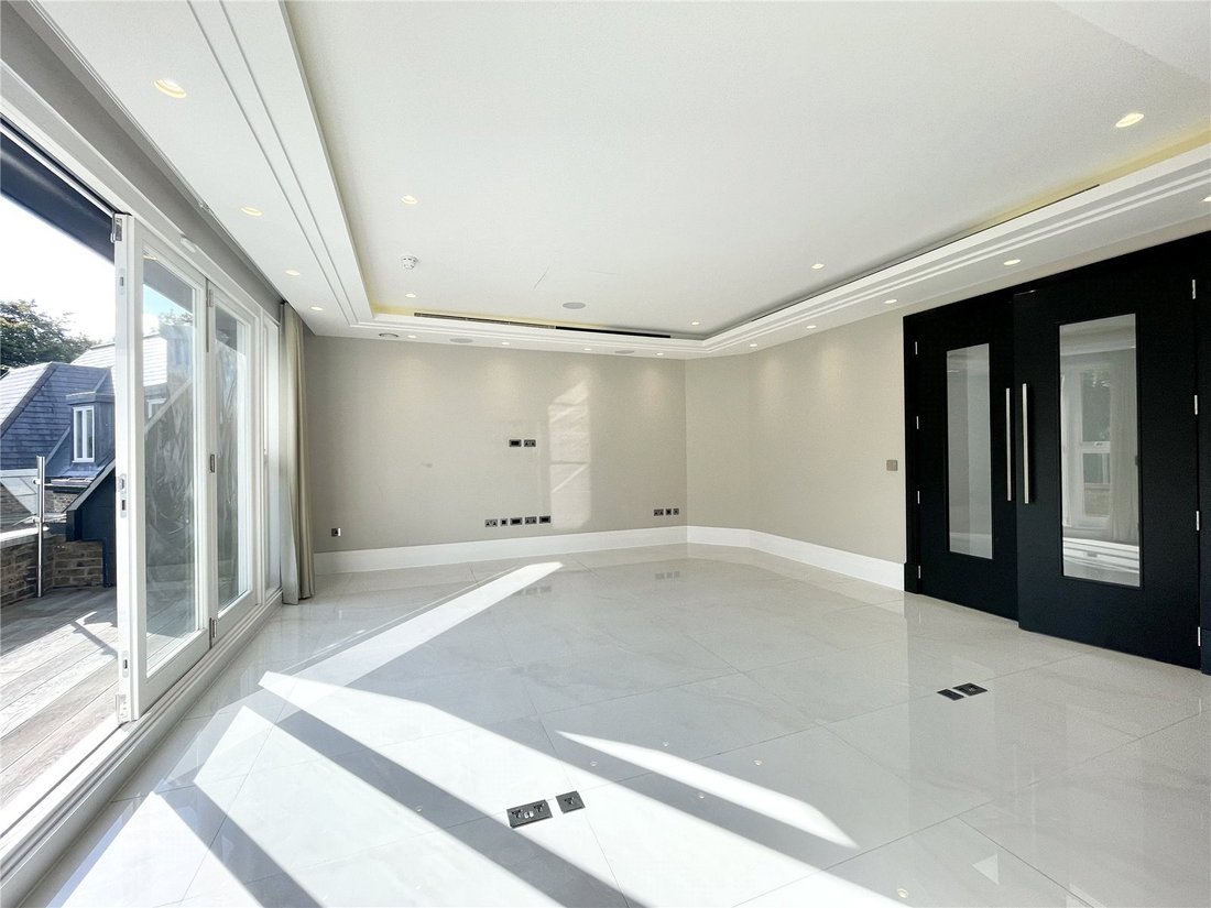 Apartment in Ferney Hill, Enfield, England 5 - 18705545