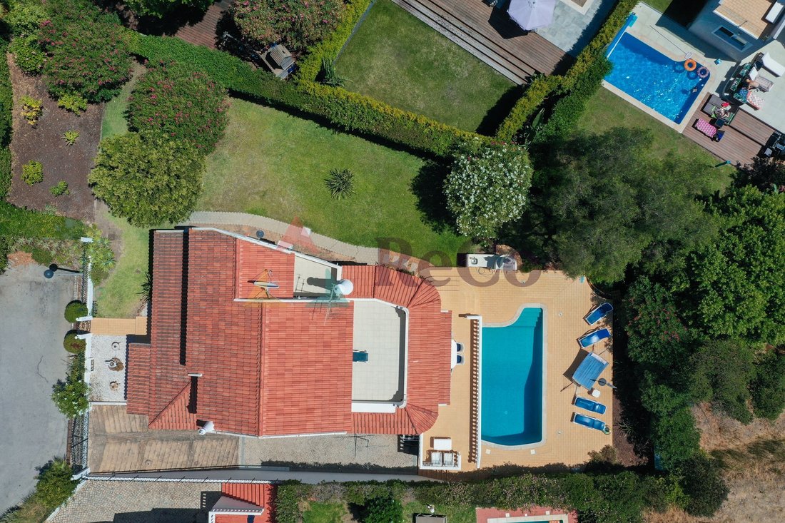 Villa in Quarteira, Algarve, Portugal 1 - 18704296