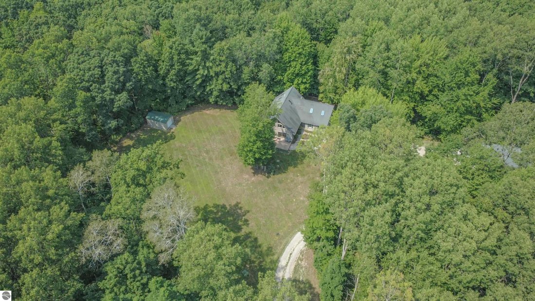 Maison à Edmore, Michigan, États-Unis 5 - 18635826