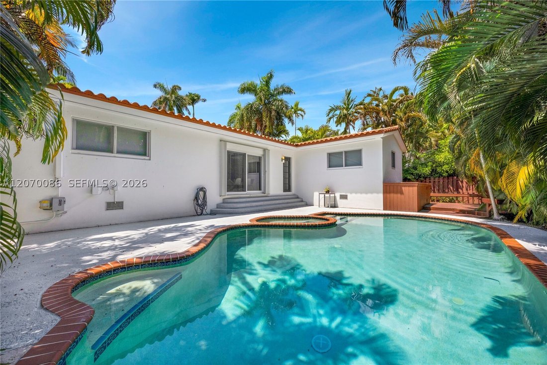 House in Miami, Florida, United States 2 - 18706431