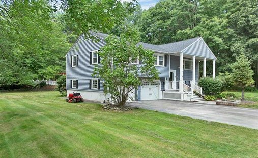 House in Londonderry, New Hampshire, United States 1