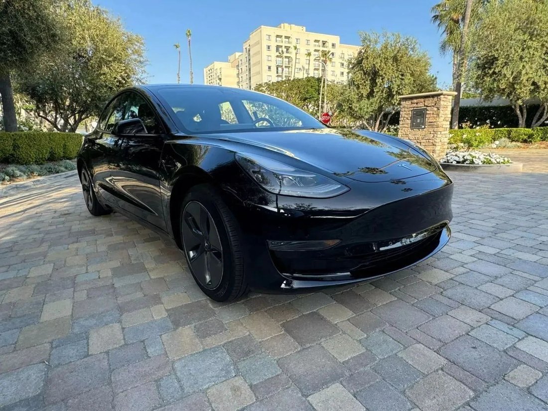 Sedan in Riverside, CA, United States 3 - 18710461