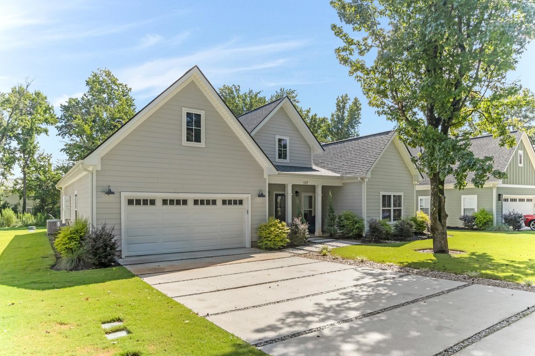 House in Greenville, South Carolina, United States 1 - 18703673