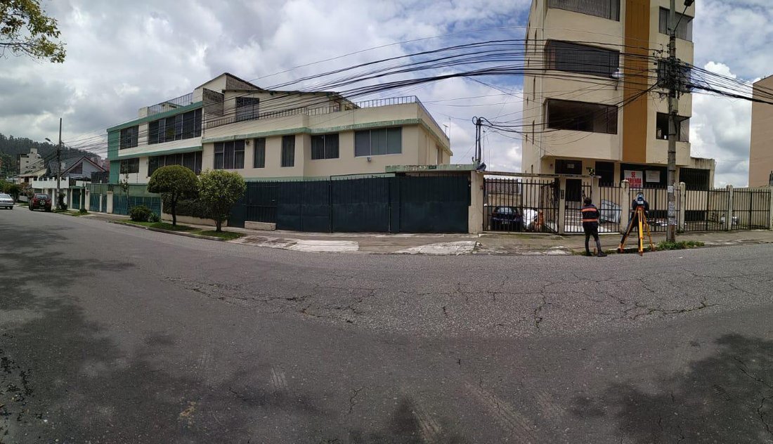 Land in Quito, Pichincha, Ecuador 3 - 18704666