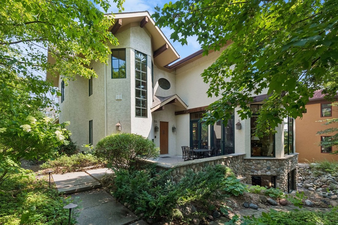House in Wayzata, Minnesota, United States 1 - 18704464
