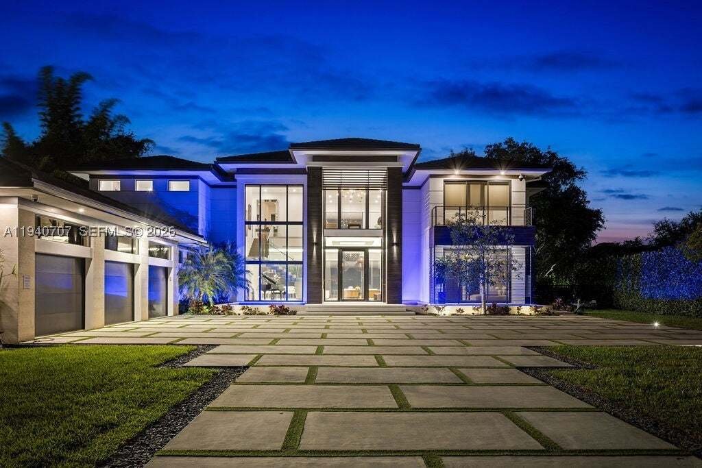 House in Miami, Florida, United States 1 - 16893709
