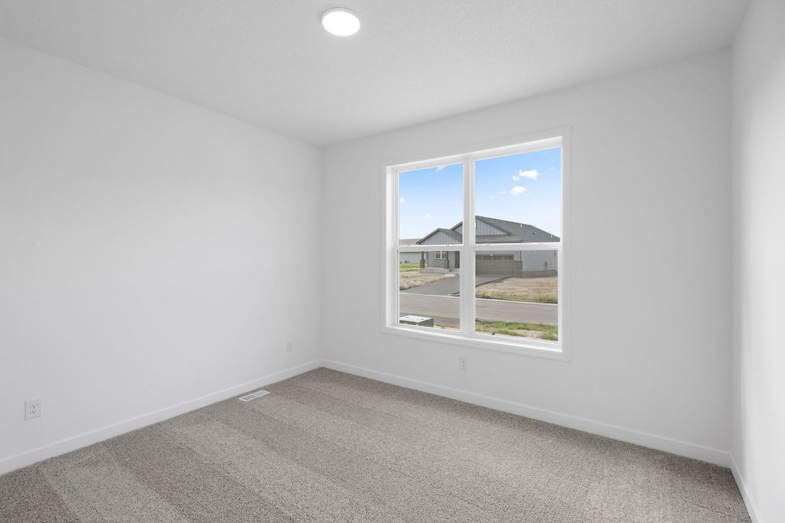House in Blaine, Minnesota, United States 3 - 17950582