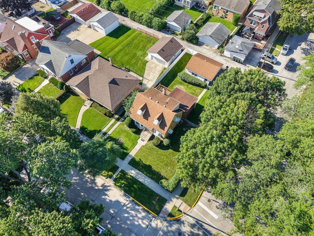 House in Morton Grove, Illinois, United States 2 - 18703674