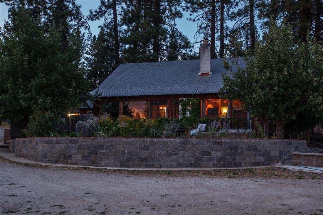 House in Portola, California, United States 1 - 18709155