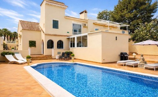 House in San Miguel de Salinas, Valencian Community, Spain 1