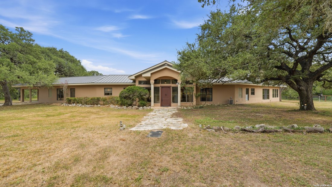 House in Seguin, Texas, United States 3 - 18713042