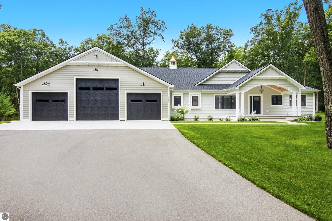 House in Traverse City, Michigan, United States 2 - 18712416