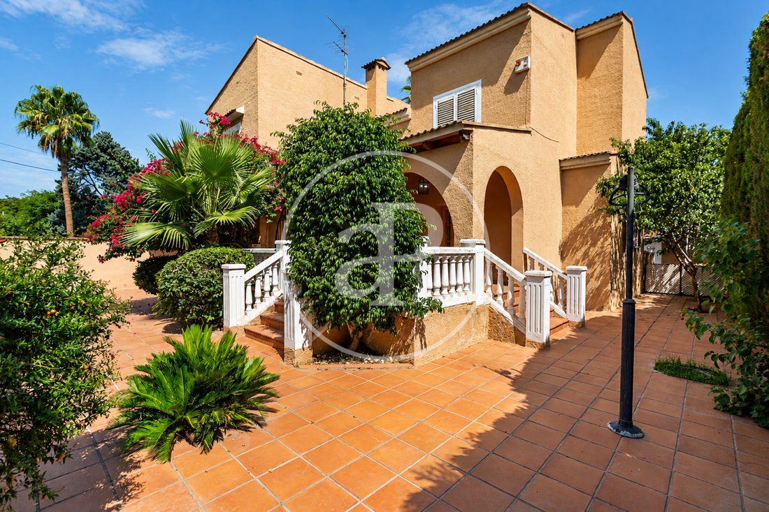 Villa in l'Eliana, Valencian Community, Spain 1 - 18708995