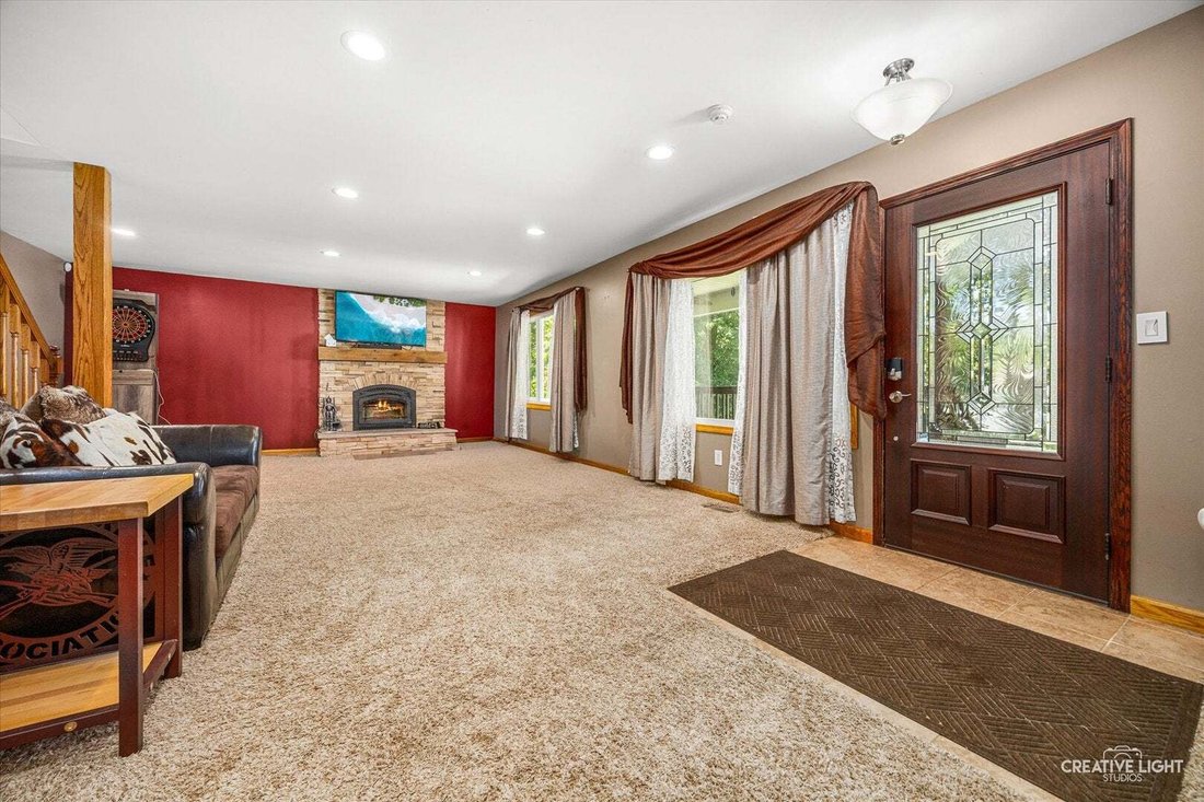 House in South Elgin, Illinois, United States 3 - 18713930