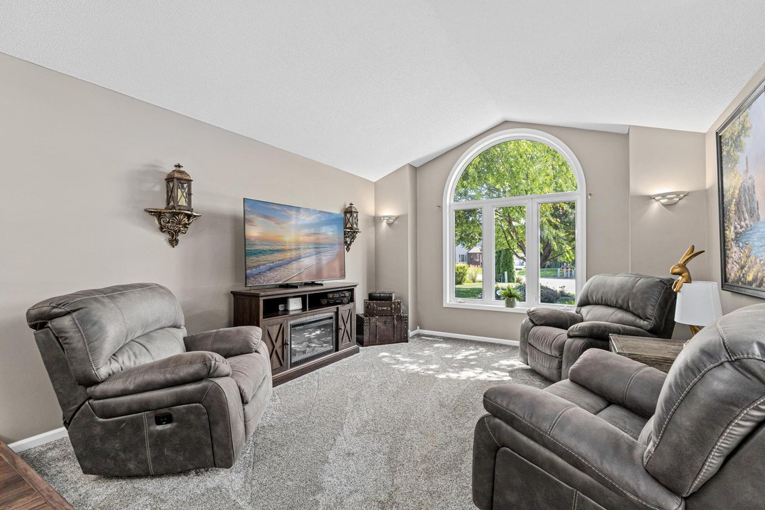 House in Chaska, Minnesota, United States 3 - 18706964