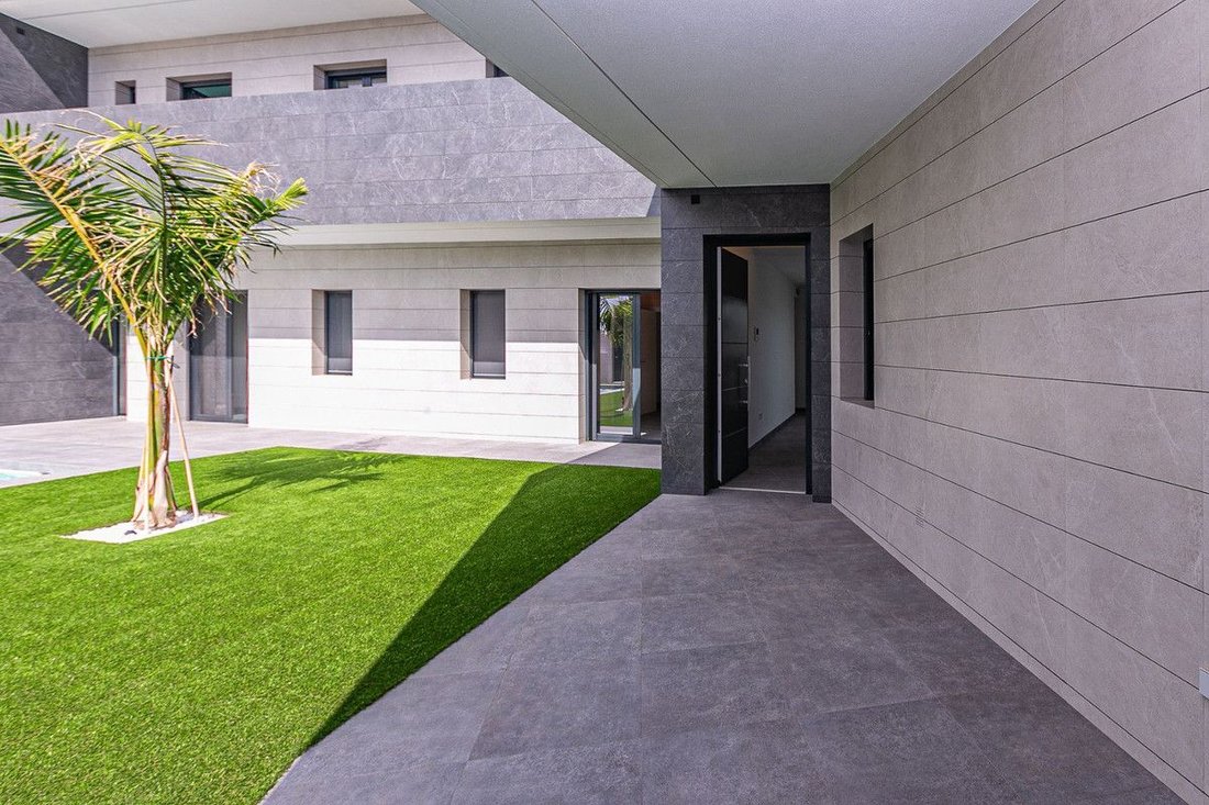 Villa in Santiago de la Ribera, San Javier, Región de Murcia 5 - 18713739