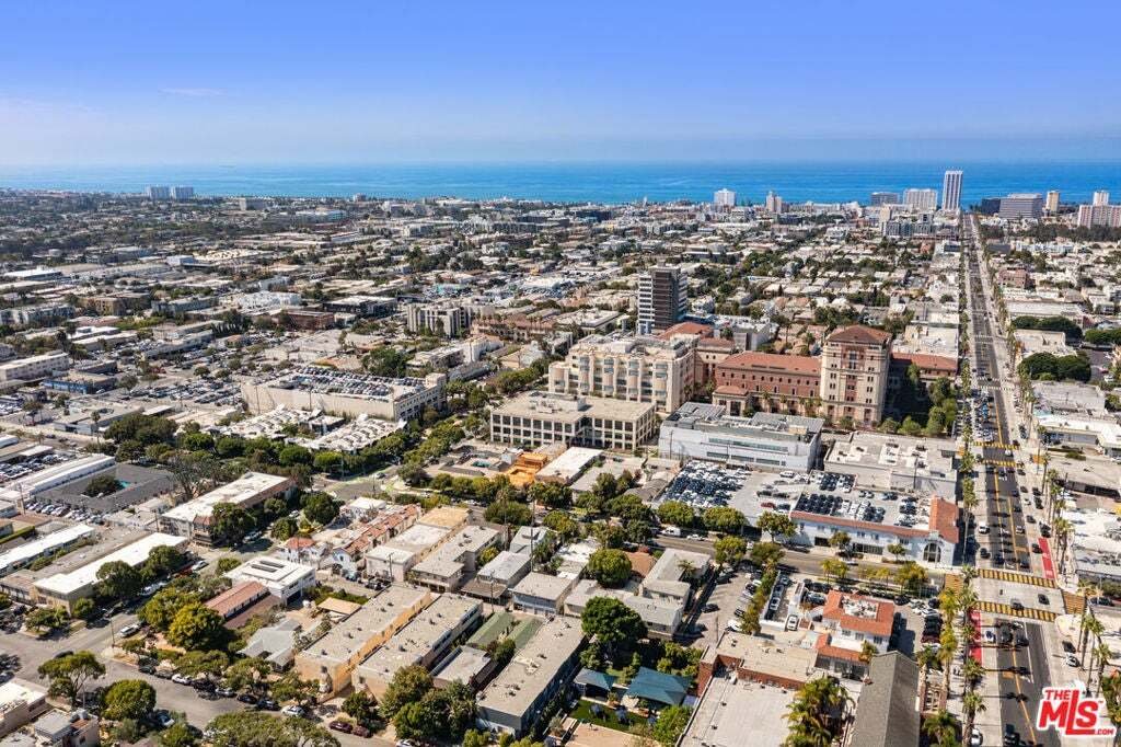 Santa Monica, California, United States 3 - 18708541