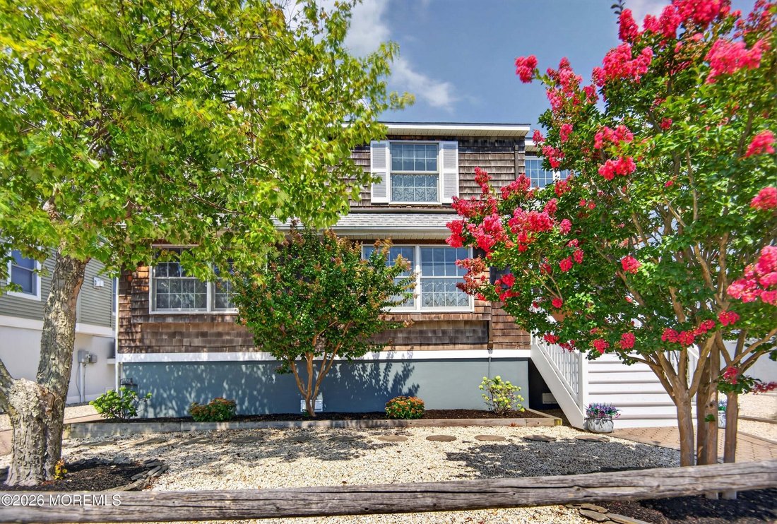 House in Ship Bottom, New Jersey, United States 4 - 18703329