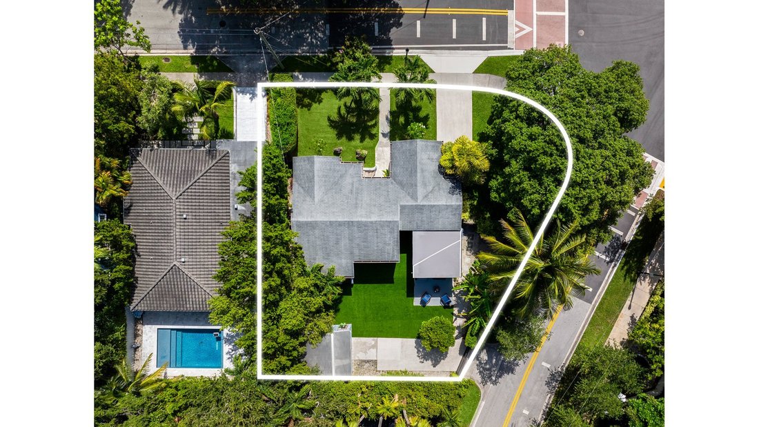 House in Miami, Florida, United States 2 - 18706900