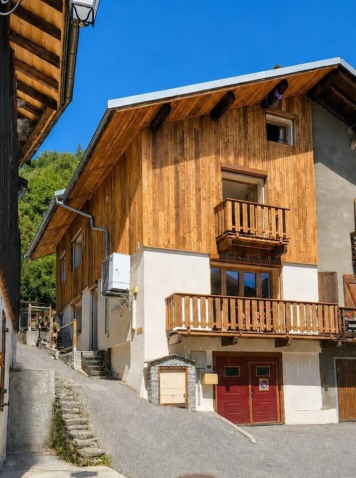 House in Bozel, Auvergne-Rhône-Alpes, France 1 - 17324856