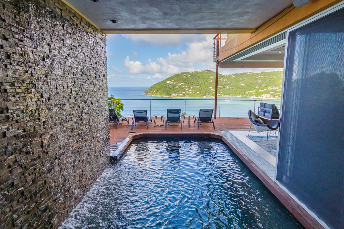 House in Leonards, Tortola, British Virgin Islands 1 - 18708112