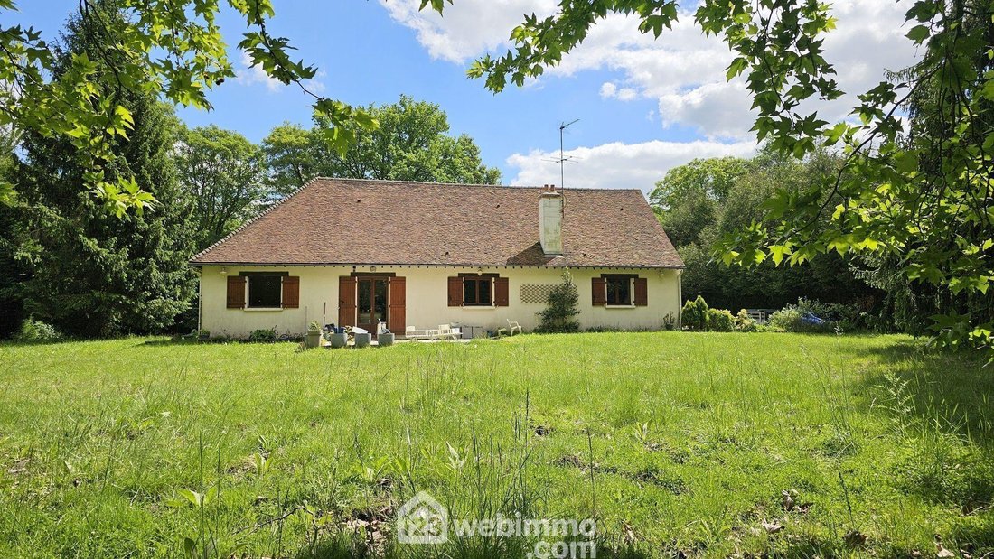 Villa in Noisy-sur-Ecole, Ile-de-France, France 1 - 18704219