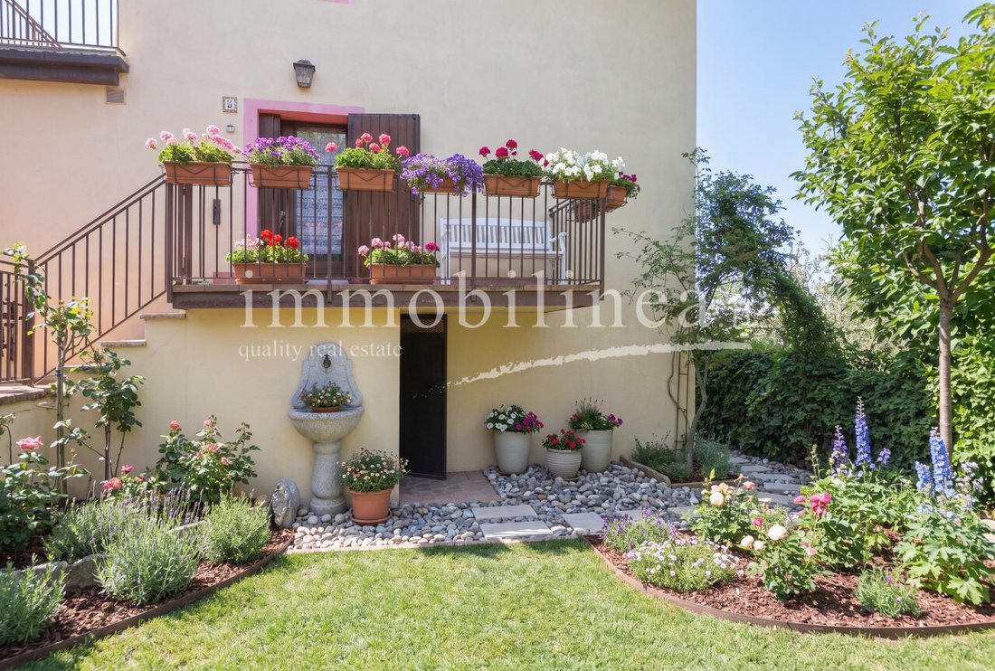 Country House in Torri del Benaco, Veneto, Italy 4 - 18701481