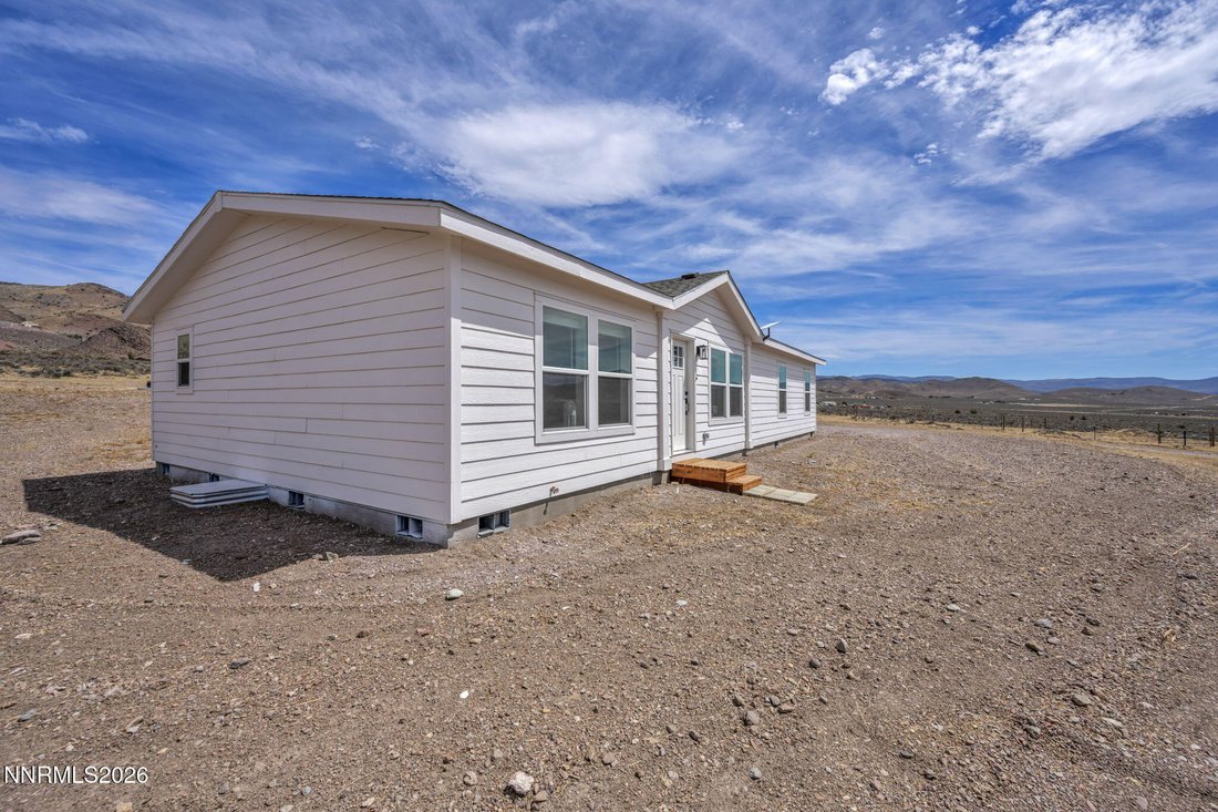 Reno, Nevada, United States 2 - 18711149