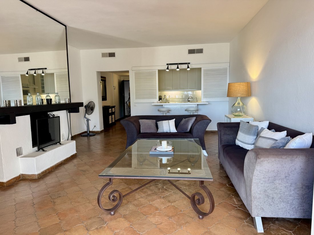 Apartamento en Playa Puerto Banús, Marbella, España 3 - 18708553