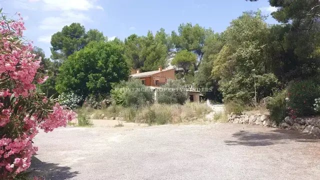Townhouse in Villecroze, Provence-Alpes-Côte d'Azur, France 2 - 16246882