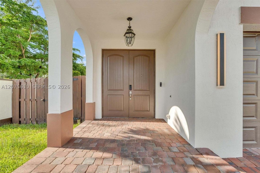 Maison à Doral, Floride, États-Unis 5 - 18706025