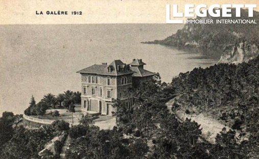Castle in Théoule-sur-Mer, Provence-Alpes-Côte d'Azur, France 1